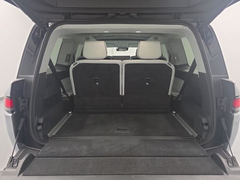 Used 2025 Rivian R1S Adventure AWD/4WD image 15