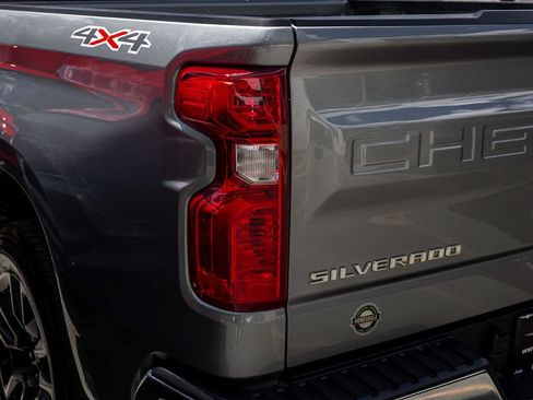 Used 2024 Chevrolet Silverado 1500 LT AWD/4WD image 35