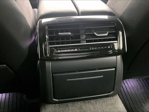 Used 2021 Audi A8 L 4.0T image 23