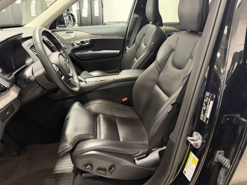 Used 2023 Volvo XC90 B6 Ultimate w/ Protection Package image 12