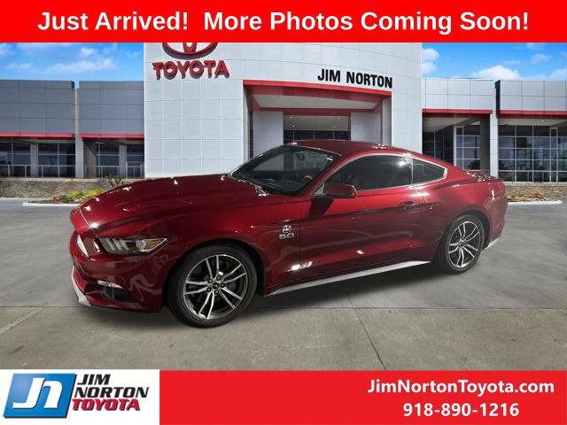 Used 2017 Ford Mustang GT Premium w/ Equipment Group 401A RWD image 4