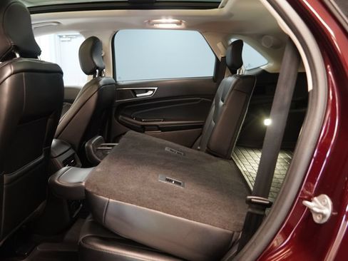 Used 2017 Ford Edge Titanium w/ Equipment Group 301A AWD/4WD image 29
