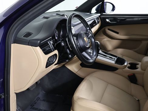 Used 2022 Porsche Macan image 22