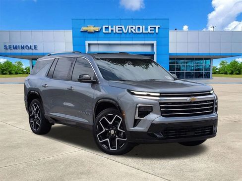 Used 2026 Chevrolet Traverse High Country FWD image 1
