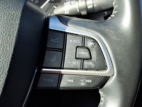 Certified 2022 Toyota Highlander XLE image 15