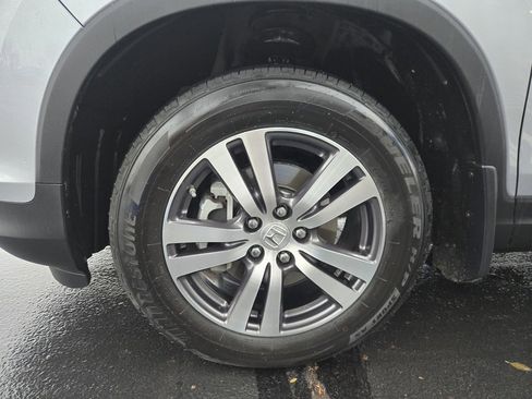 Used 2018 Honda Pilot EX image 12