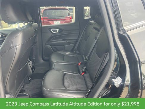 Used 2023 Jeep Compass Latitude AWD/4WD image 10