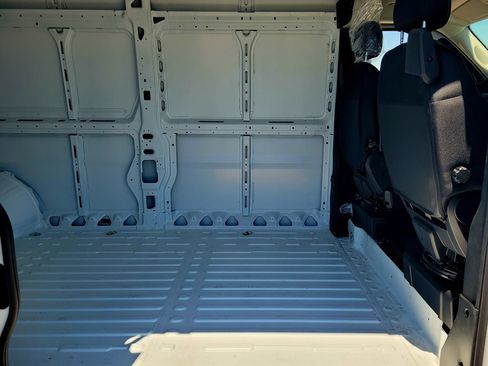 New 2026 RAM ProMaster 2500 w/ Quick Order Package 22G SLT FWD image 4