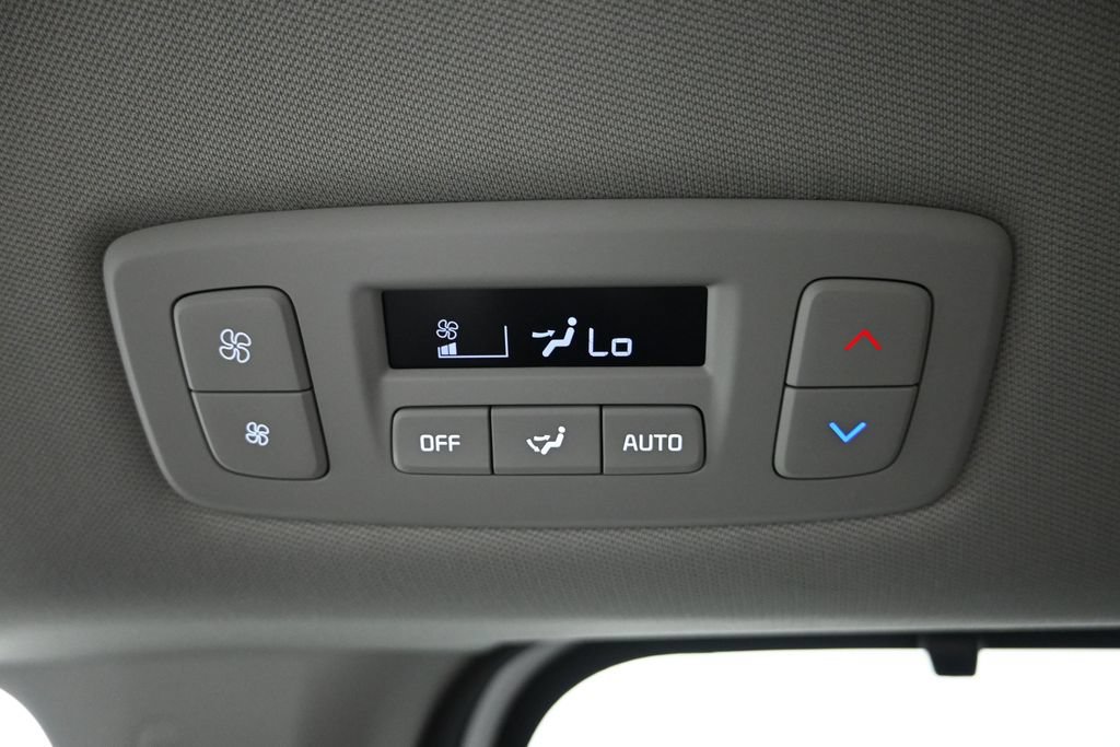 Certified 2026 Kia Carnival EX FWD image 29
