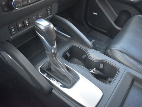 Used 2024 Nissan Frontier SL w/ Technology Package image 27