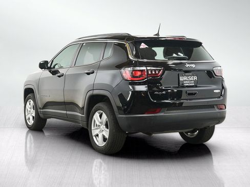 Used 2022 Jeep Compass Latitude w/ Convenience Group AWD/4WD image 3