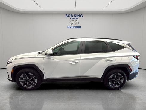New 2026 Hyundai Tucson SEL FWD image 2