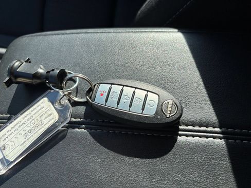 Used 2025 Nissan Altima 2.5 SV FWD image 17