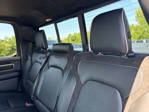 Used 2019 RAM 1500 Laramie AWD/4WD image 23