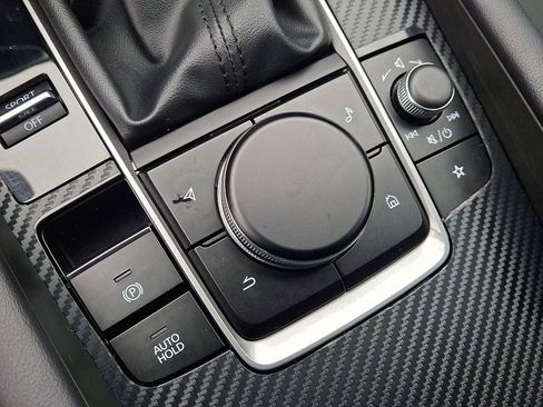 Used 2024 MAZDA MAZDA3 s image 25