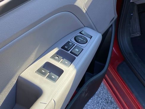 Used 2020 Hyundai Elantra Limited image 10