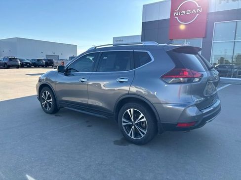 Certified 2019 Nissan Rogue SV w/ Sun & Sound Touring Package FWD image 4