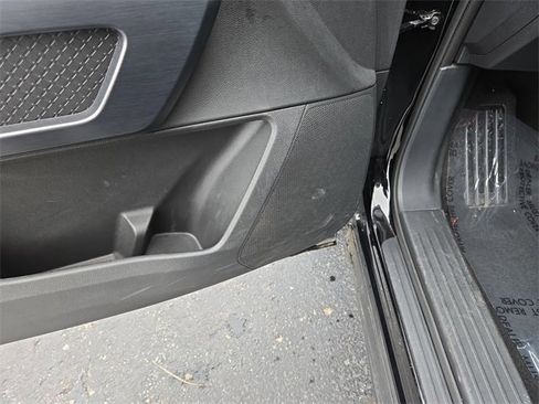 Certified 2025 Nissan Pathfinder SL image 31