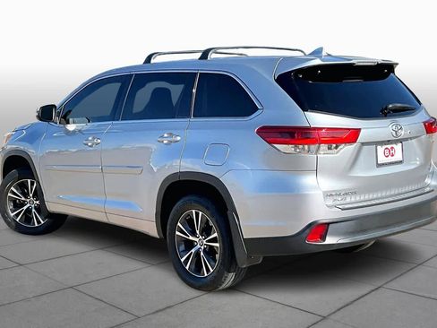 Used 2017 Toyota Highlander Plus image 12