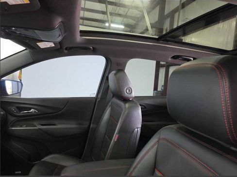 Used 2023 Chevrolet Equinox RS w/ RS Leather Package FWD image 9