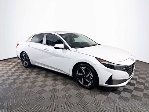 Used 2021 Hyundai Elantra Limited w/ Cargo Package image 3