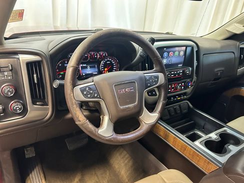 Used 2014 GMC Sierra 1500 SLT w/ SLT Preferred Package AWD/4WD image 2