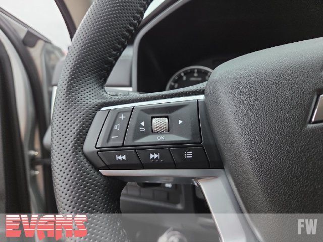 Used 2025 Mitsubishi Outlander AWD image 17