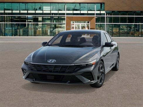 New 2026 Hyundai Elantra Sport image 6
