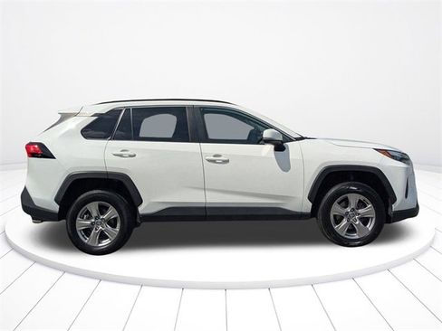 Used 2023 Toyota RAV4 XLE image 9