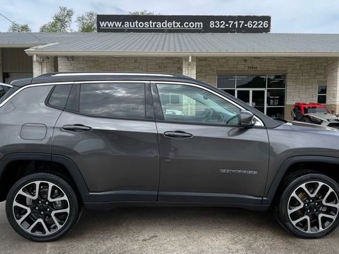 Used 2018 Jeep Compass Limited w/ Navigation Group AWD/4WD image 7