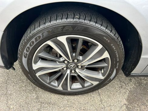 Used 2020 Acura MDX SH-AWD w/Technology Pkg image 13