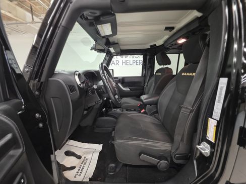 Used 2015 Jeep Wrangler Unlimited Sahara w/ Connectivity Group AWD/4WD image 19