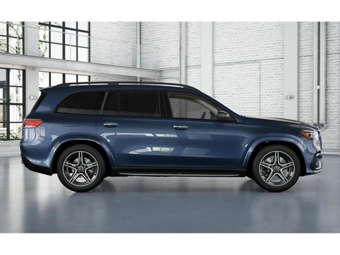 New 2026 Mercedes-Benz GLS 450 4MATIC image 3