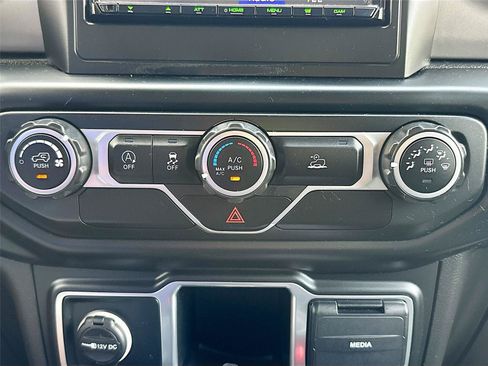 Used 2021 Jeep Wrangler Unlimited Sport AWD/4WD image 15