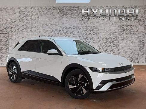 New 2026 Hyundai Ioniq 5 SE image 1