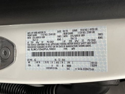 Used 2023 Lincoln Corsair AWD image 38