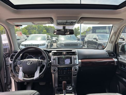 Used 2018 Toyota 4Runner Limited AWD/4WD image 27