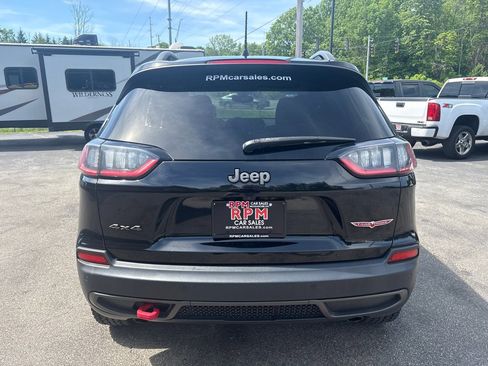 Used 2019 Jeep Cherokee Trailhawk w/ Cold Weather Group AWD/4WD image 5
