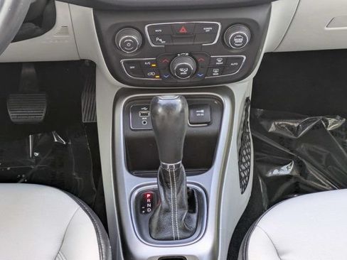Used 2017 Jeep Compass Latitude w/ Popular Equipment Group FWD image 20