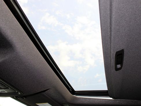 Used 2023 Chevrolet Silverado 3500 High Country image 38