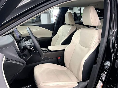 Used 2023 Lexus RX 350 FWD w/ Cold Area Package image 8