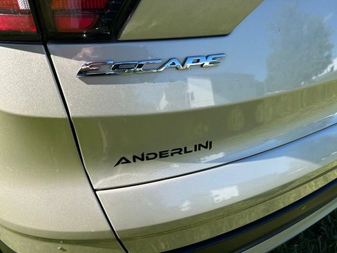 Used 2017 Ford Escape Titanium AWD/4WD image 5