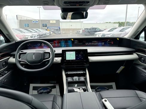 New 2025 Lincoln Nautilus Premier w/ Equipment Group 102A AWD/4WD image 10