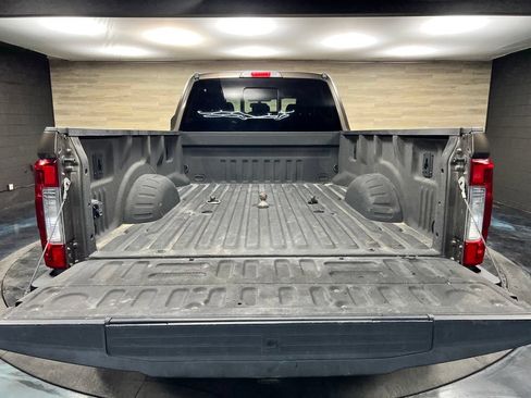 Used 2017 Ford F450 Lariat w/ Lariat Value Package AWD/4WD image 21