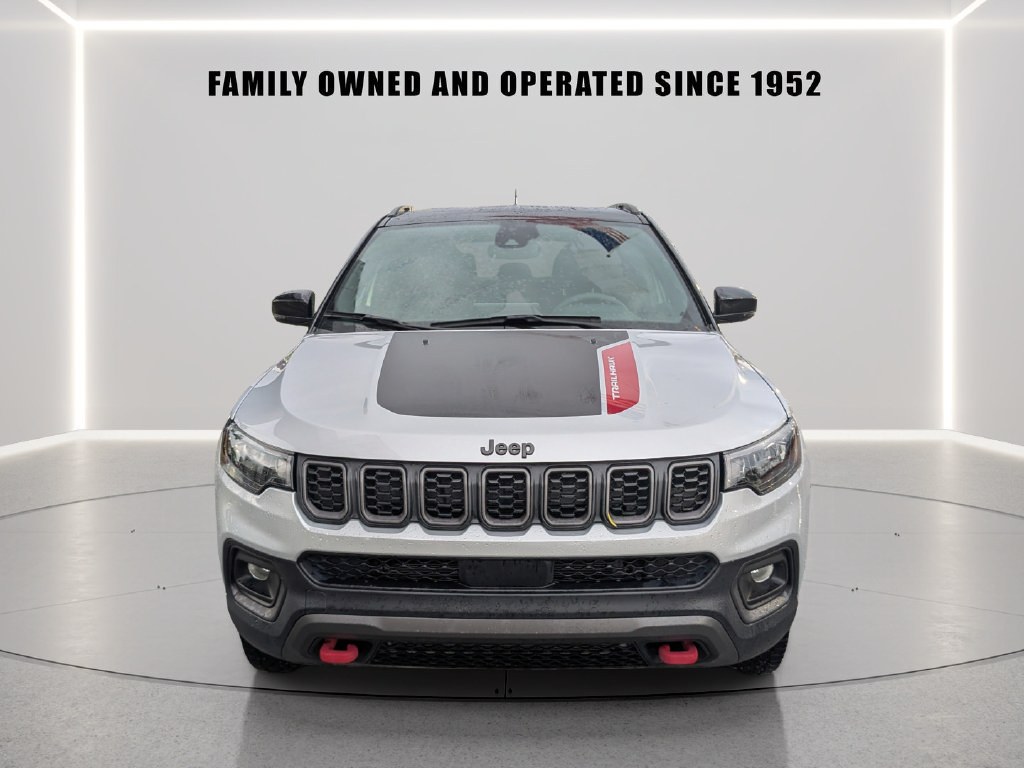 Used 2026 Jeep Compass Trailhawk AWD/4WD image 6
