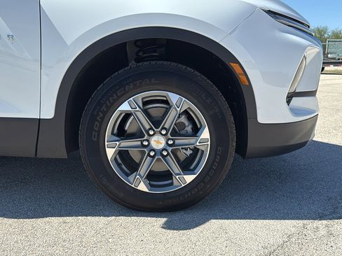New 2025 Chevrolet Blazer LT w/ Convenience Package image 25