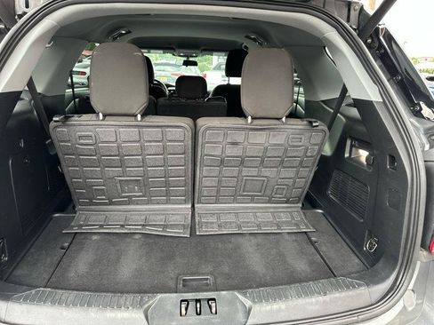 Used 2022 Ford Explorer XLT AWD/4WD image 8