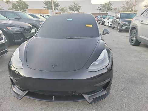 Used 2023 Tesla Model 3 Performance image 3
