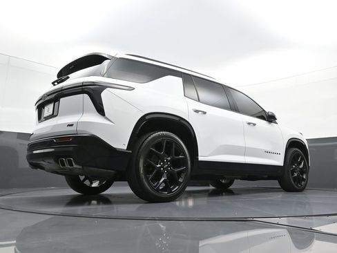 Used 2024 Chevrolet Traverse RS AWD/4WD image 28
