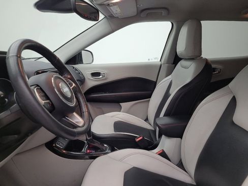 Used 2018 Jeep Compass Limited w/ Navigation Group image 17